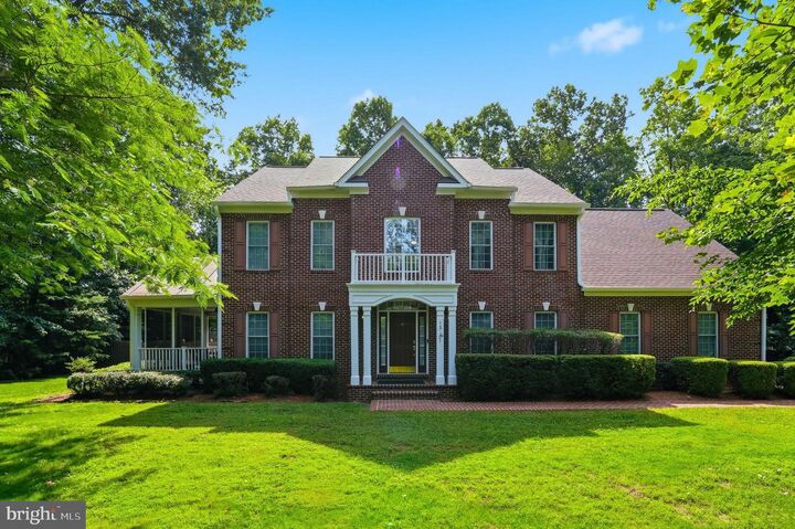 Property Photo: 13301 Dumfries Road VA 20112