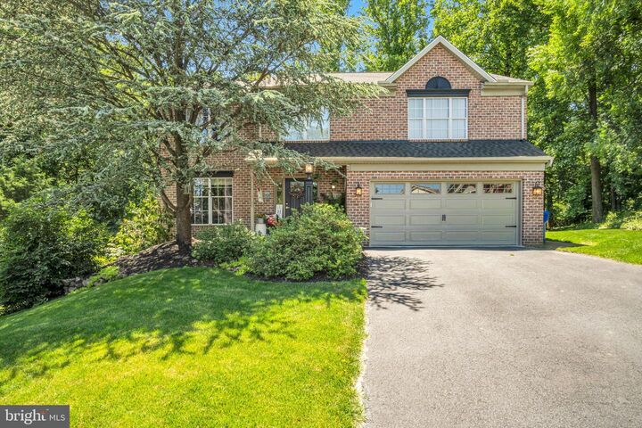 Property Photo:  40 Brook Circle  PA 17319 