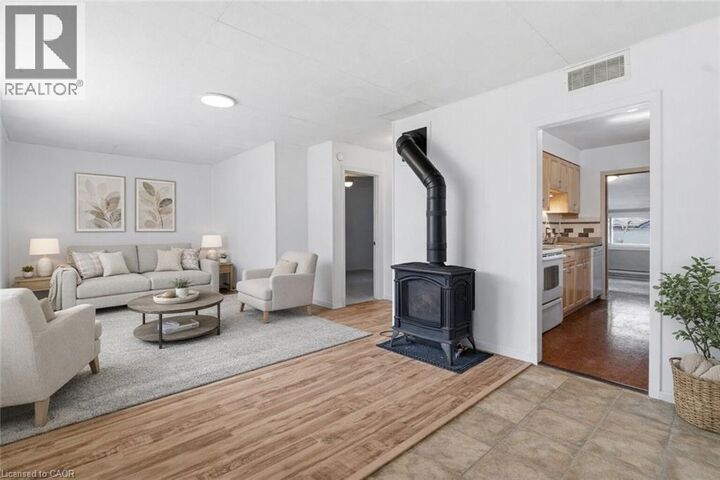 Property Photo:  31 Dunkirk Street  ON N1E 4N7 