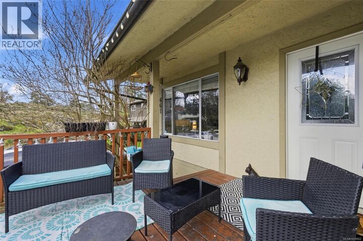 Property Photo: 661 Marlisa Place BC V9B 4Y8
