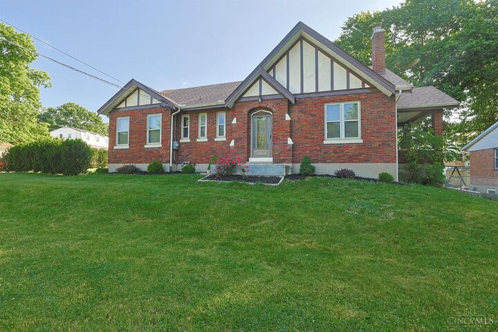 Property Photo:  3247 Autumn Lane  OH 45239 