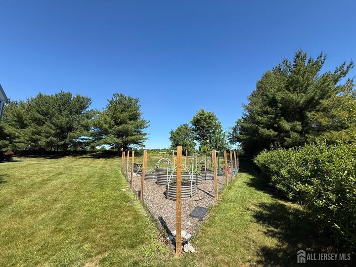 Property Photo:  3 Dannys Way  NJ 08550 