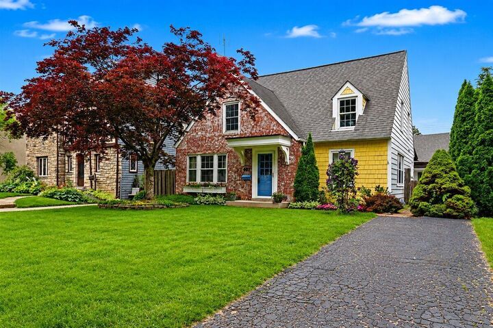 Property Photo: 107 N Stanwood Road OH 43209