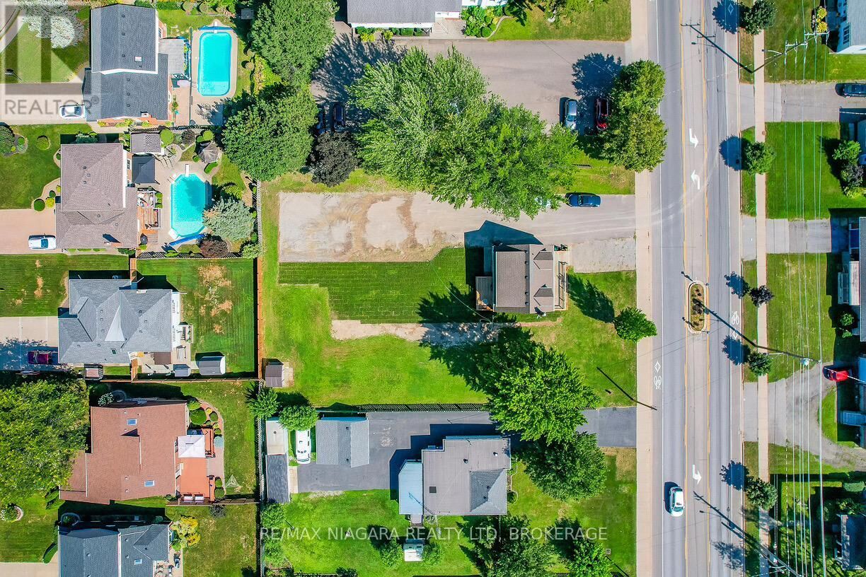 Photo de la propriété:  186 Thorold Road  ON L3C 3V8 