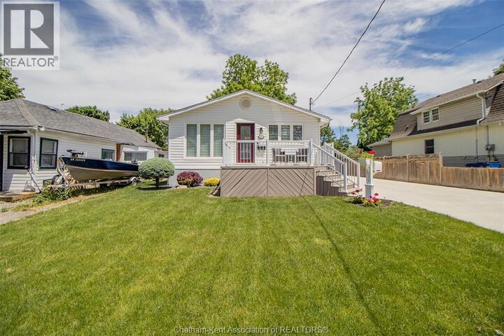 Property Photo:  45 Berry Street  ON N7M 3B2 