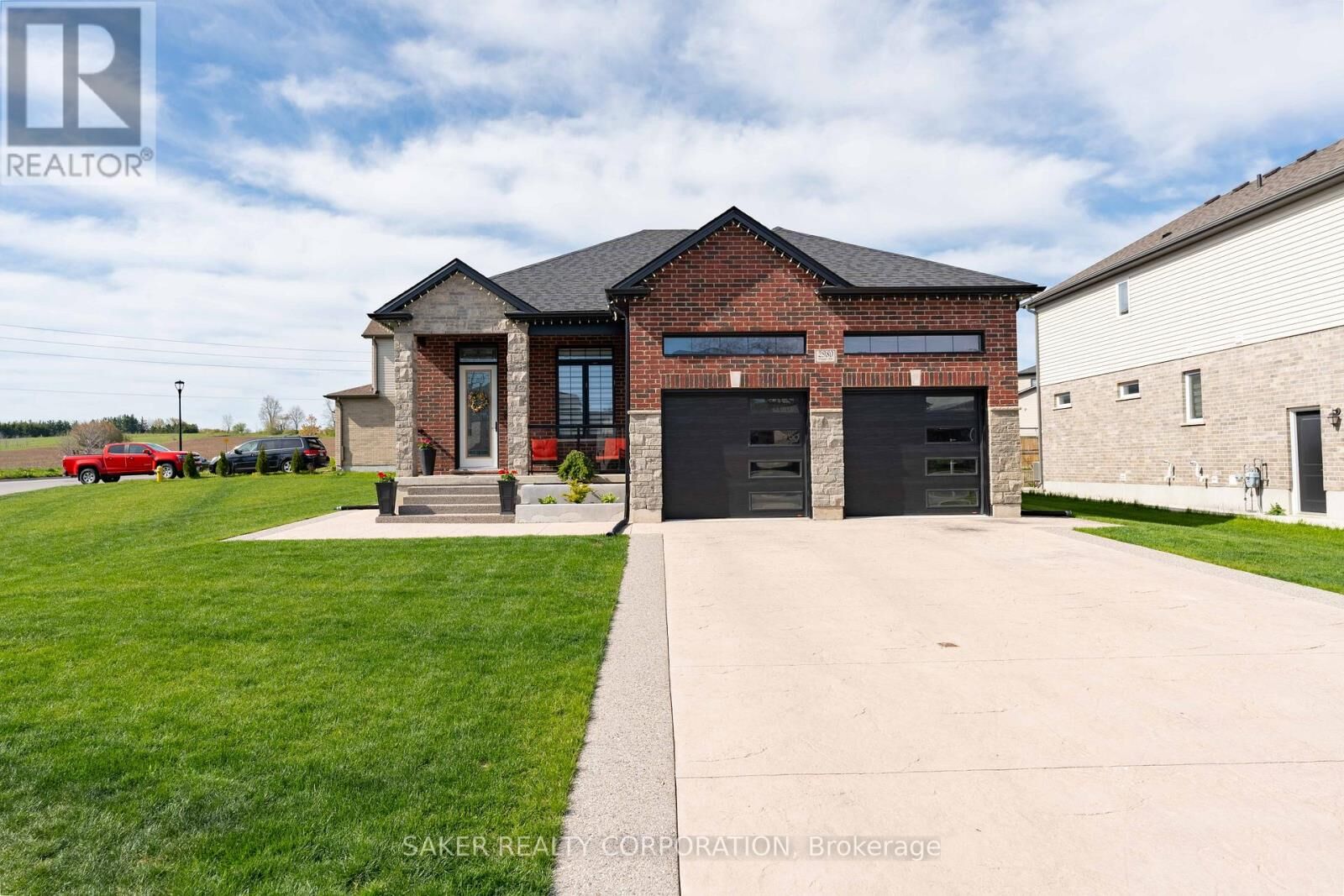 Property Photo:  2980 Doyle Drive  ON N6M 0G8 