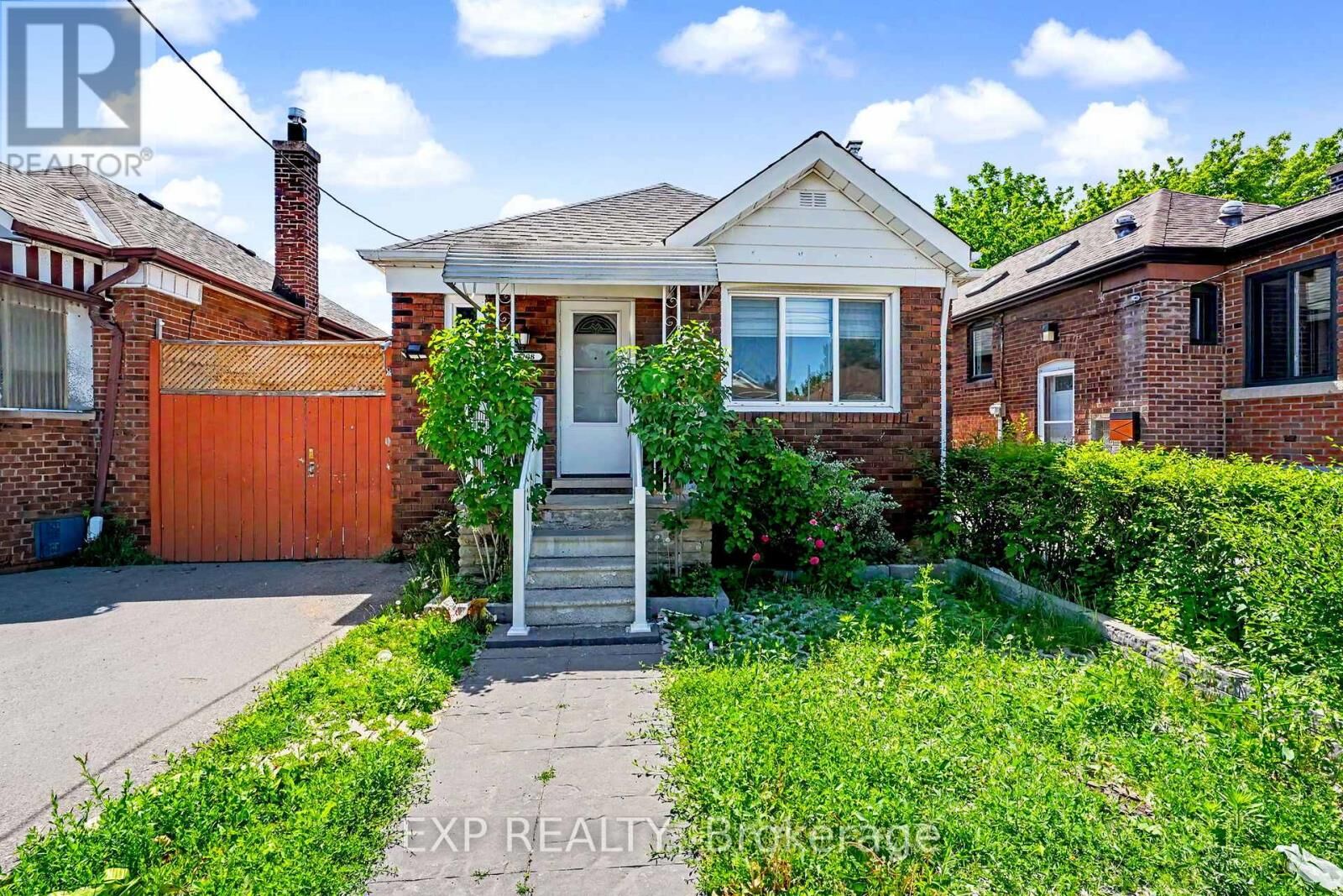 Property Photo: 1788 Keele Street ON M6M 3X1