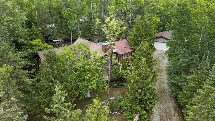 Property Photo: 56 Shannon Crescent MB R0E 0B0