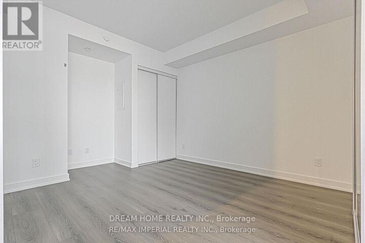 Property Photo:  8 Wellesley Street West 4907  ON M4Y 0J5 