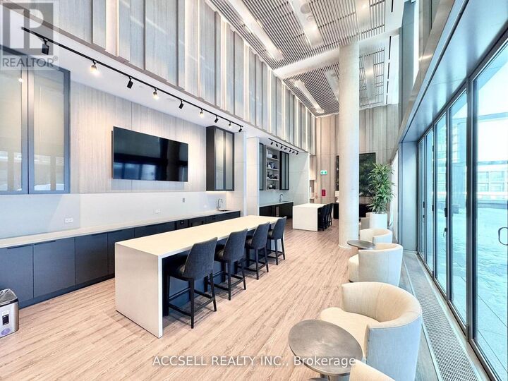 Property Photo: 185 Millway Avenue W1505 ON L4K 0L2