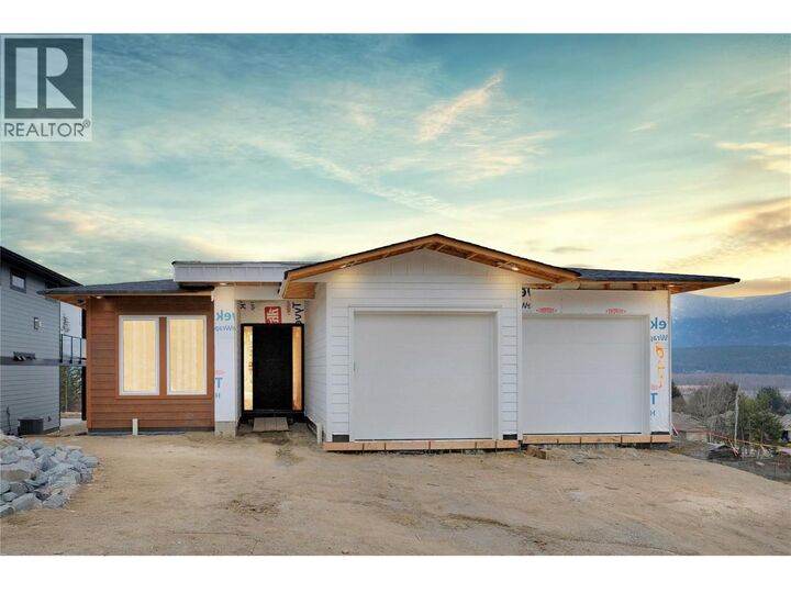 931 25 Avenue Southwest — photo 1