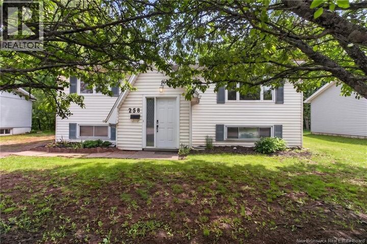 Property Photo:  258 Buckingham Avenue  NB E1B 2N8 