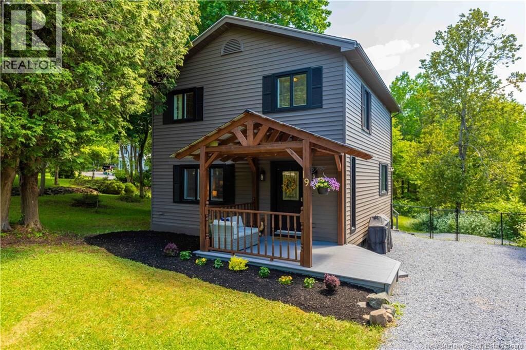 Property Photo:  19 Grove Avenue  NB E2E 5K5 