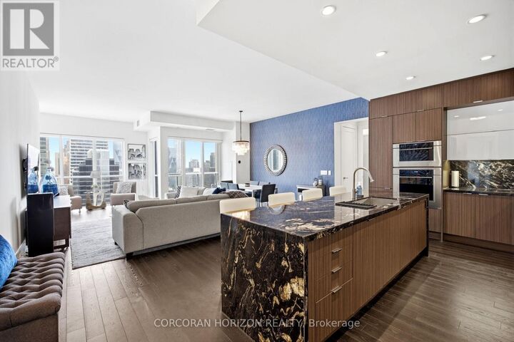 Property Photo: 300 Front Street West 4403 ON M5V 0E9