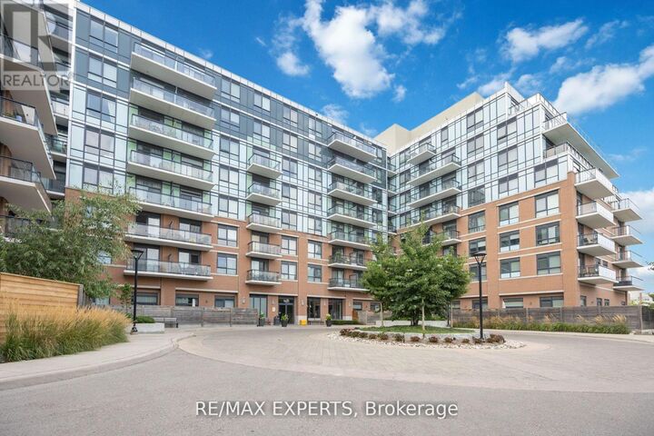 Property Photo: 11611 Yonge Street 227 ON L4E 1G2
