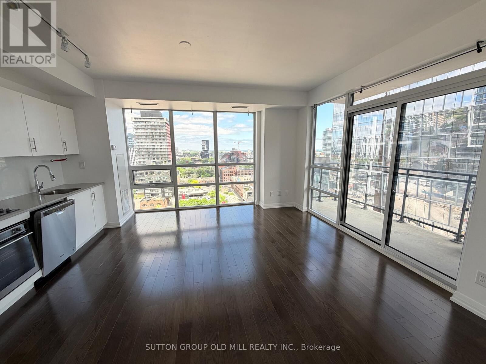 Property Photo: 460 Adelaide Street East 1928 ON M5A 0E7