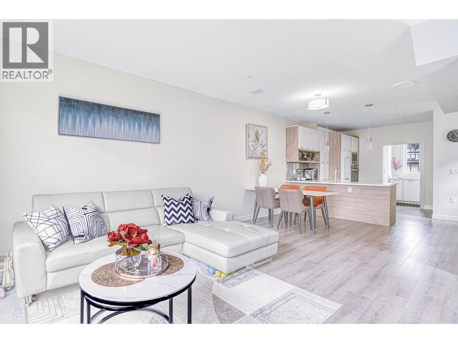 Property Photo:  9800 Granville Avenue 13  BC V6Y 1R3 