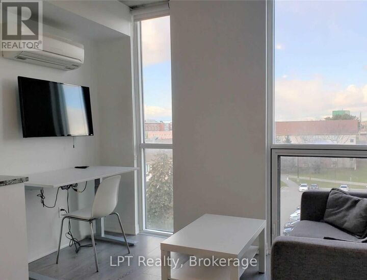 Property Photo:  1900 Simcoe Street North 428  ON L1G 4Y3 