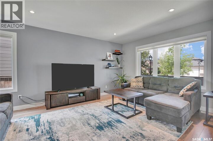 Property Photo: 222 Willowgrove Boulevard SK S7W 1A2
