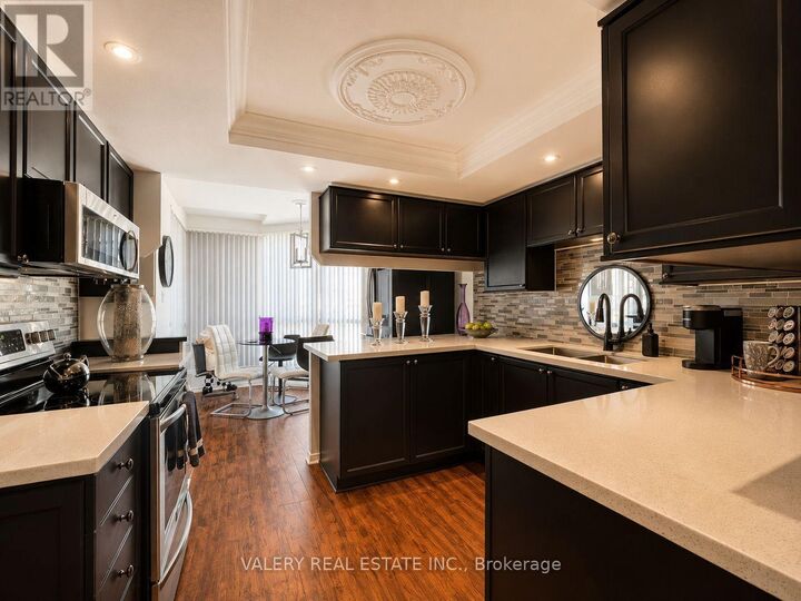 Property Photo:  25 Cumberland Lane 214  ON L1S 7K1 