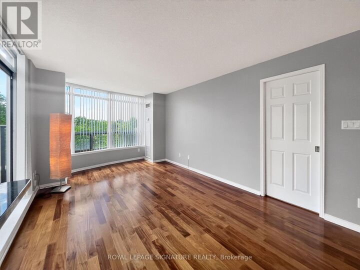 Property Photo:  233 Beecroft Road 506  ON M2N 6Z9 