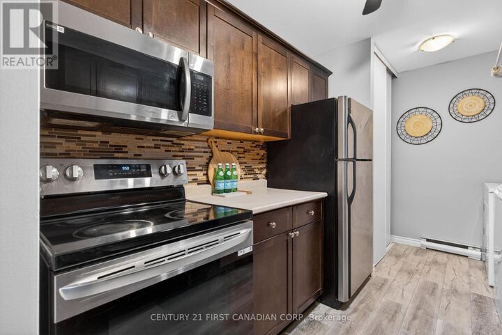 Property Photo:  1096 Jalna Boulevard 62  ON N6E 3B8 