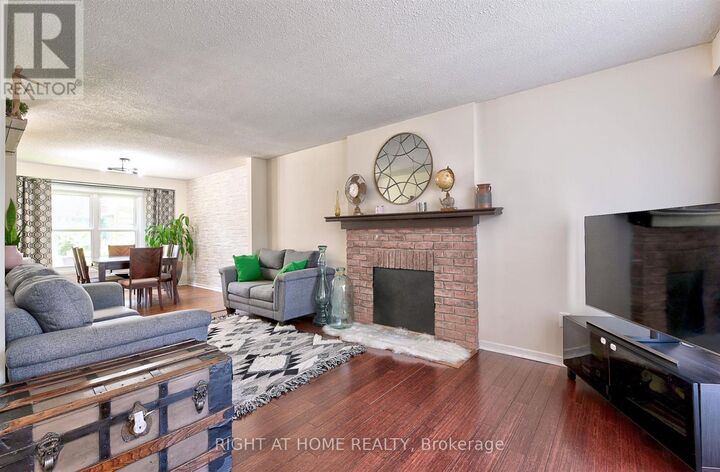 Property Photo:  4224 Trapper Crescent  ON L5L 3A9 
