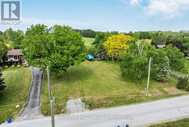 Property Photo:  90 Aldred Drive  ON L9L 1B4 