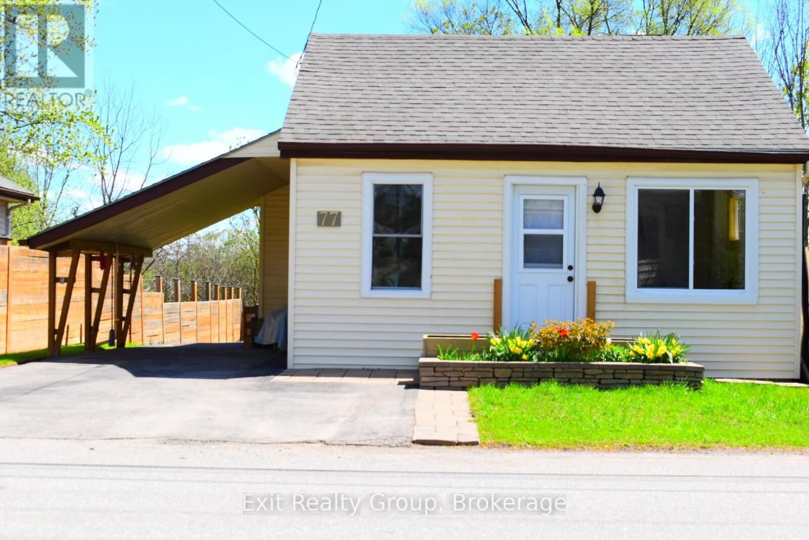 Property Photo: 77 Frank Street ON K8P 3V5