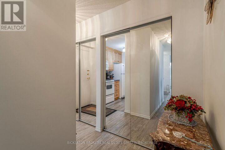 Property Photo:  540 Talbot Place 205  ON K7G 3C6 