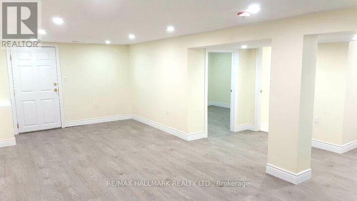 Property Photo:  9884 Bayview Avenue Lower  ON L4C 2L3 