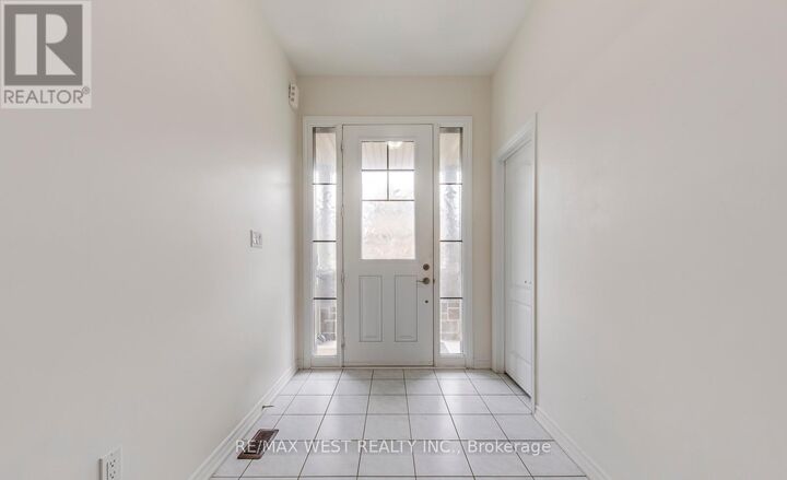 Property Photo: 286 Danny Wheeler Boulevard ON L4P 0J9