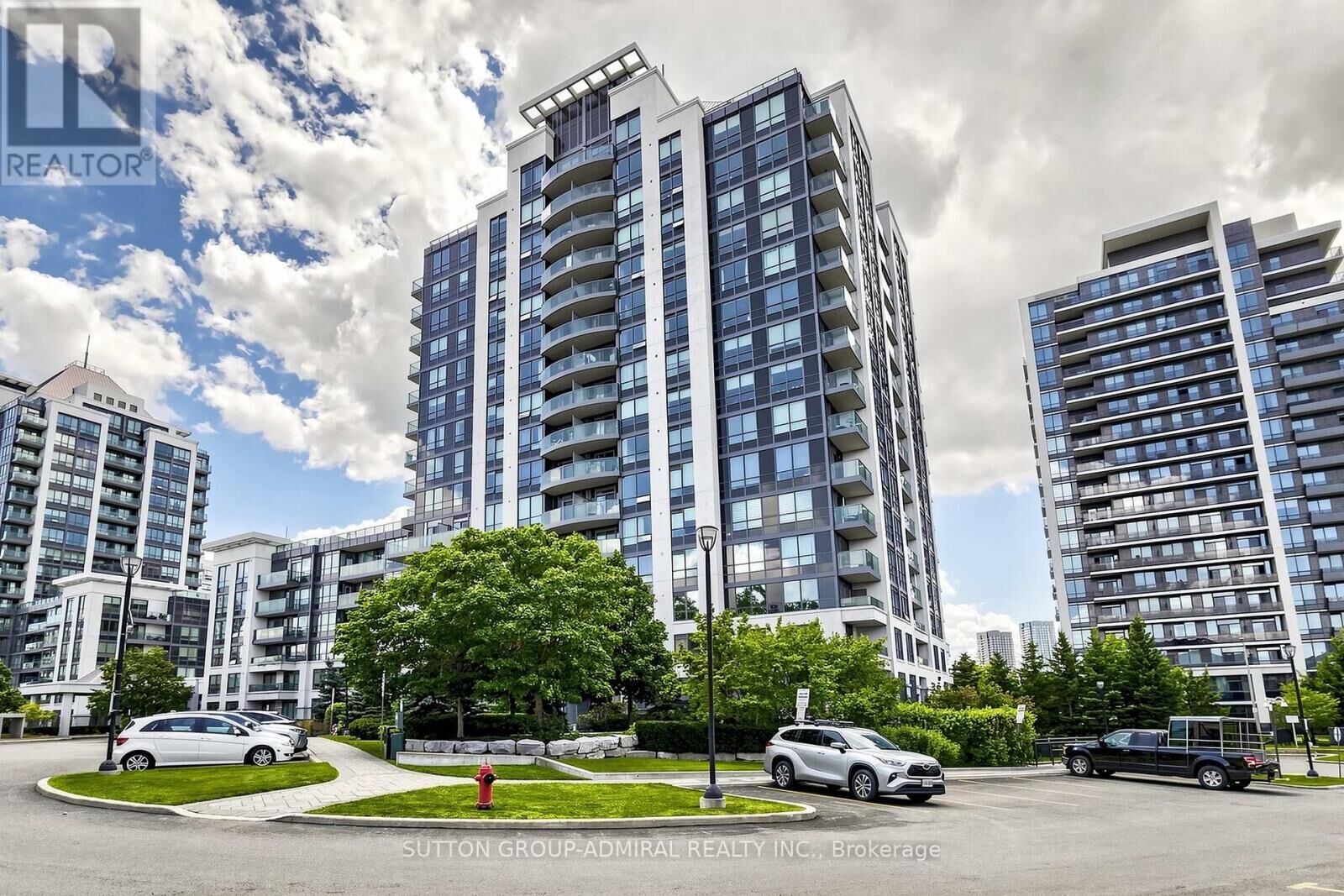 Property Photo: 30 North Park Road 202 ON L4J 0G6