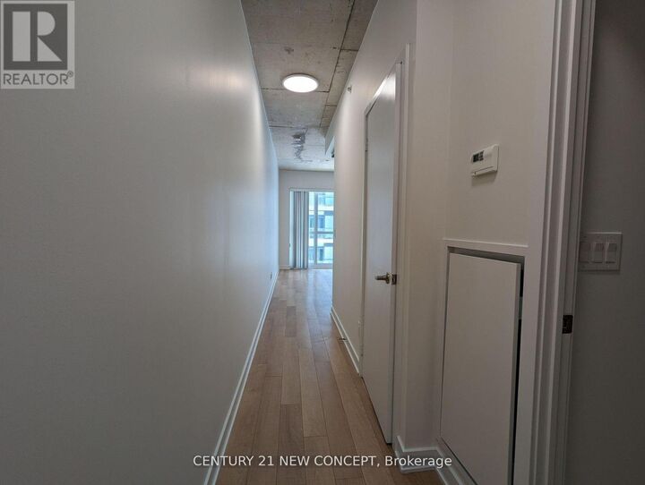 Property Photo: 210 Simcoe Street 613 ON M5T 0A9