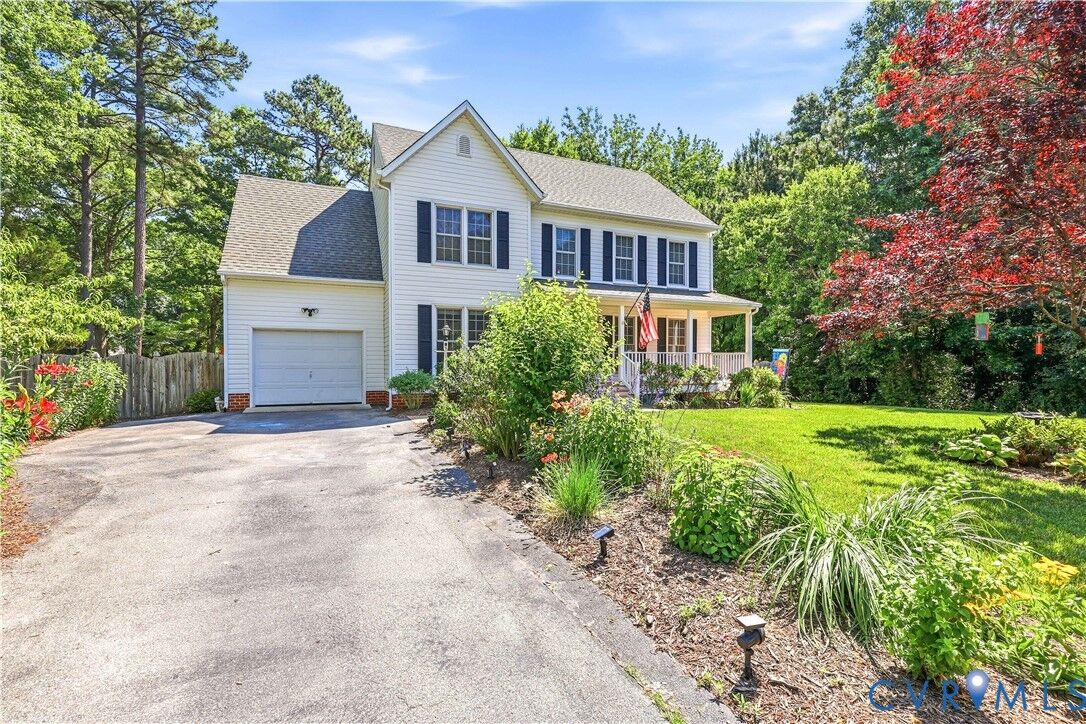 Property Photo: 2821 Chapelwood Lane VA 23233
