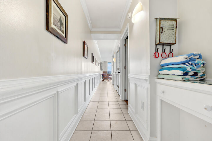 Property Photo:  1322 SE Miracle Strip Parkway Unit 404  FL 32548 