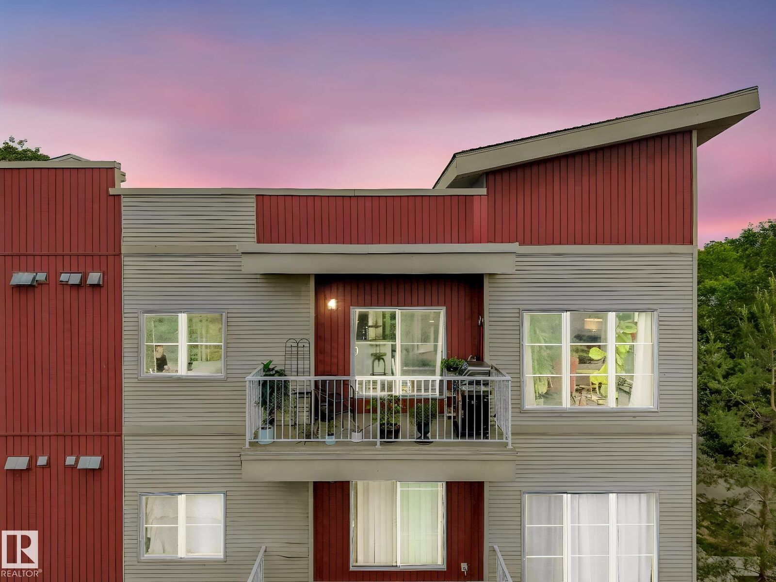 Property Photo:  11107 108 Avenue NW 401  AB T5H 4J3 