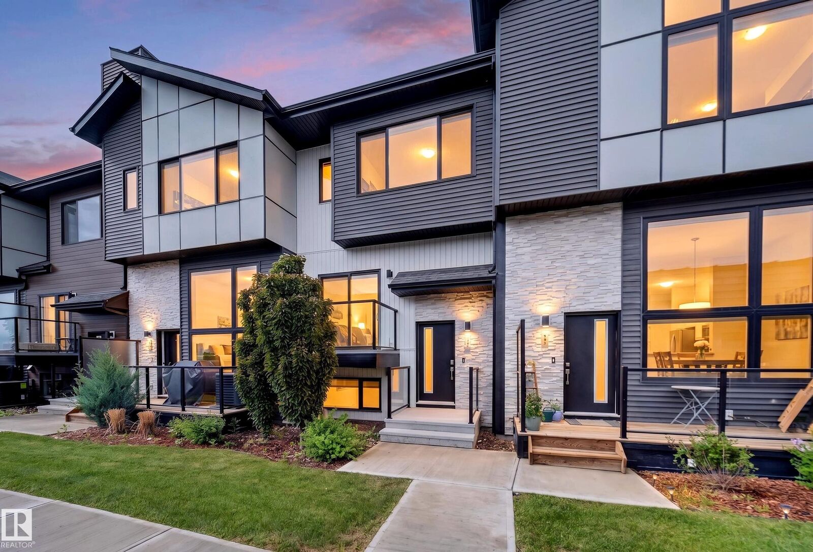 Property Photo:  1729 Keene Crescent SW 52  AB T6W 4B6 