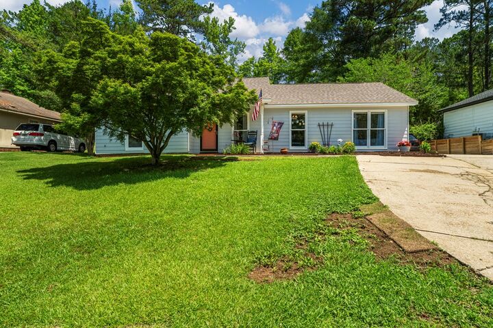 Property Photo:  925 Eden Street  GA 31904 