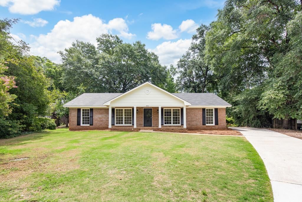 Property Photo: 5502 Southlea Lane GA 31909