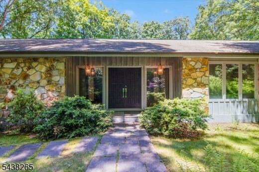Property Photo:  6 Green Hills Rd  NJ 07945 