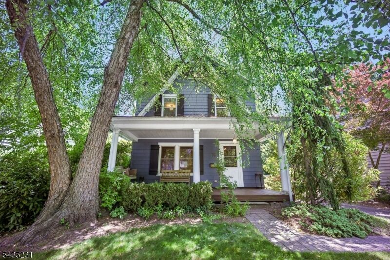 Property Photo:  76 Meadowbrook Rd  NJ 07078 