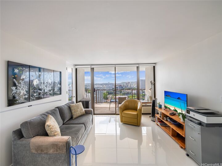 Property Photo:  1201 Wilder Avenue 2501  HI 96822 