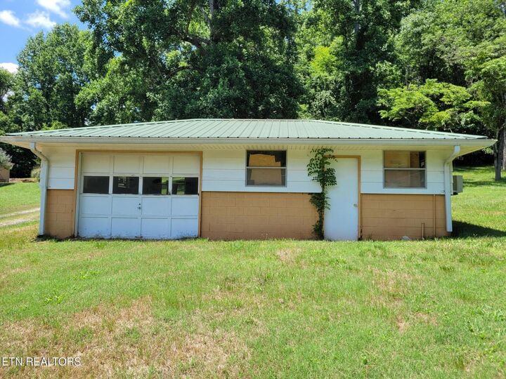 Property Photo:  7507 Badgett Rd  TN 37919 