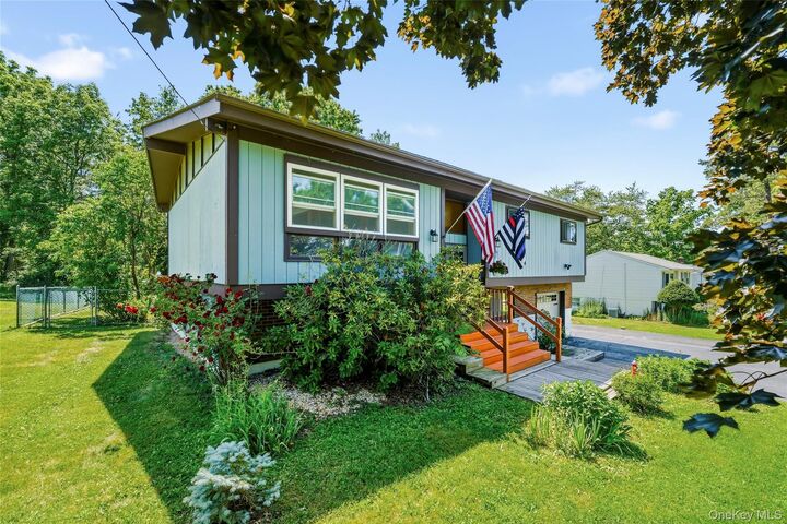 Property Photo:  24 Dennis Drive  NY 10958 