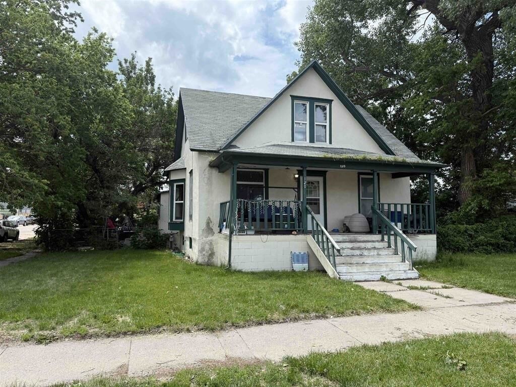 Property Photo: 120 E 8 NE 69101