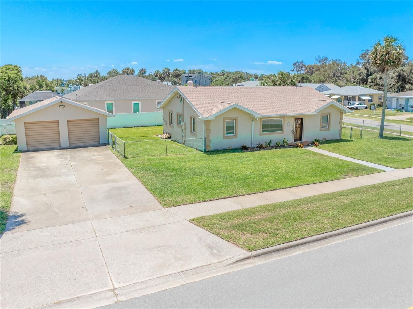 Property Photo:  402 Seaview Avenue  FL 32118 