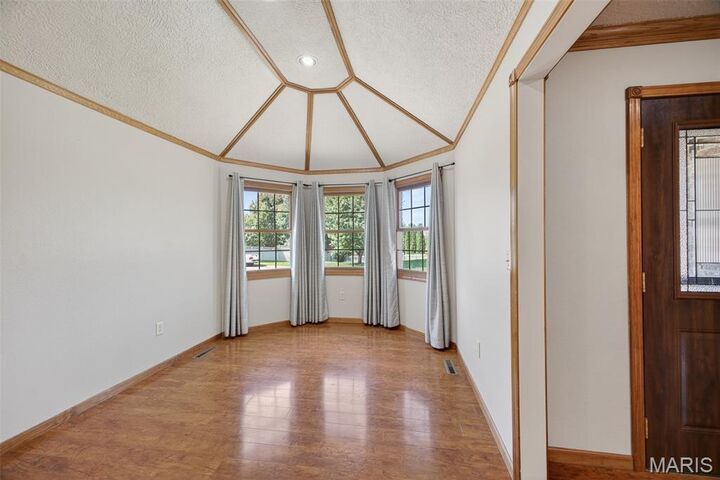 Property Photo: 2220 Cherry Blossom Circle MO 65536