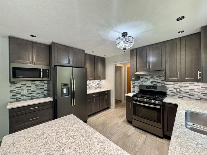 Property Photo: 720 S Main St ND 58784