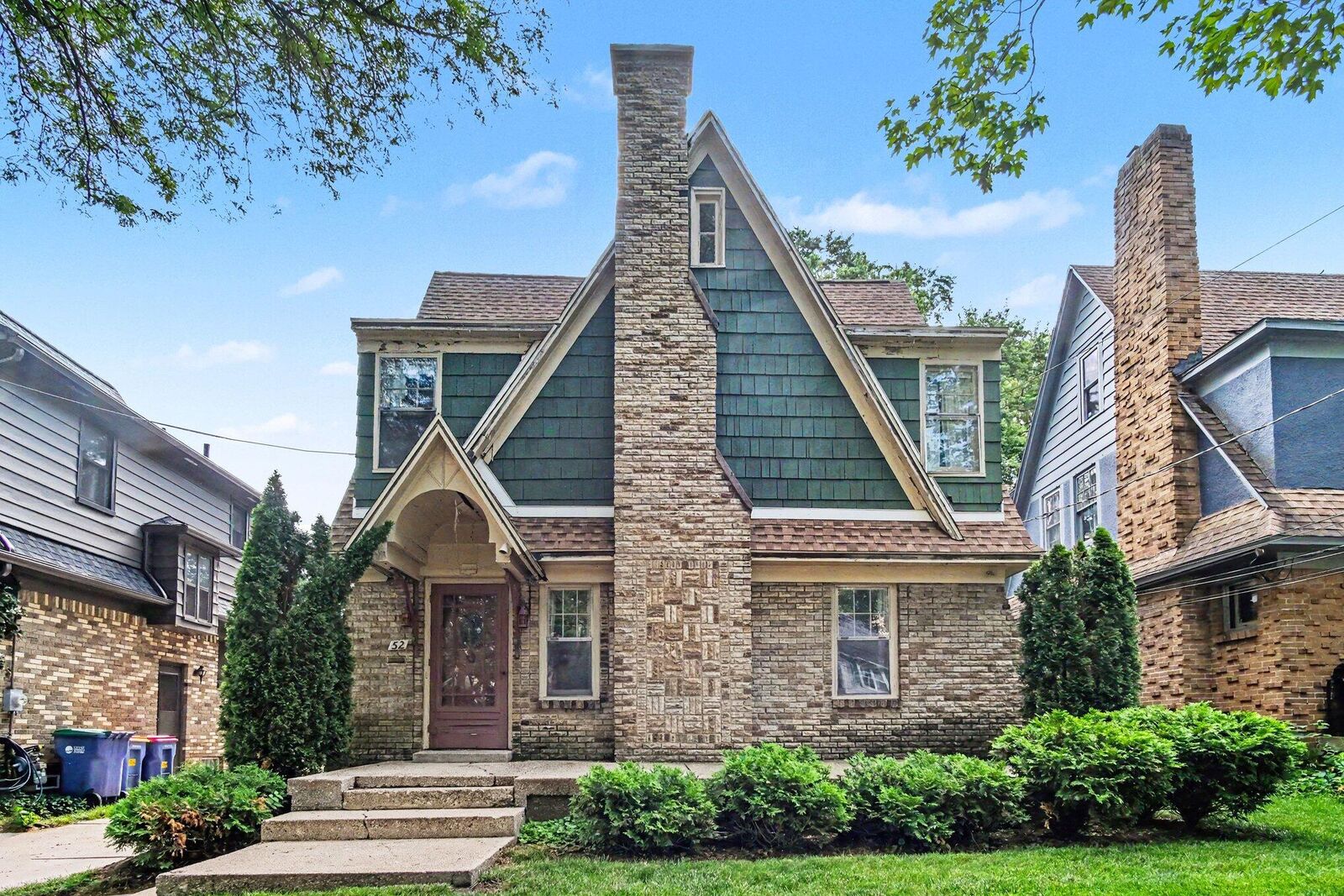 Property Photo: 52 Baynton Avenue NE MI 49503